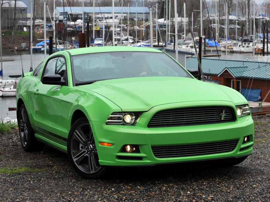  Ford Mustang V6 2012 года  (фото 126 из 133)